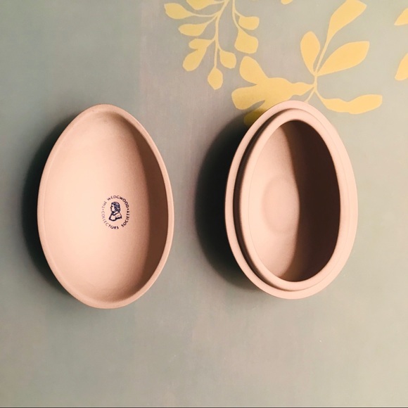 Wedgwood Jasperware Egg in NEW Condition RARE 1980s - Picture 9 of 16